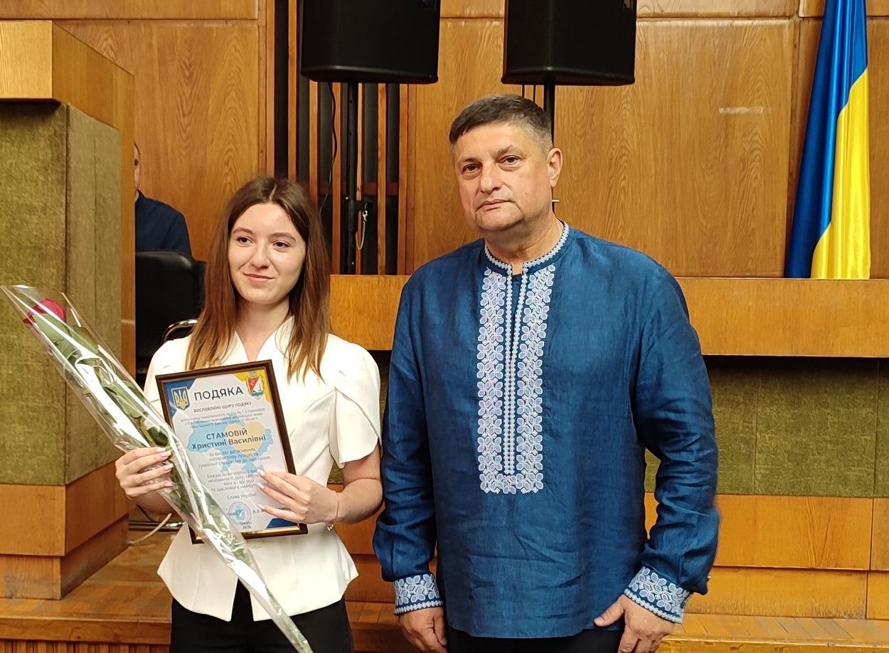 В Ізмаїлі урочисто відзначили найкращих випускників ліцеїв міста