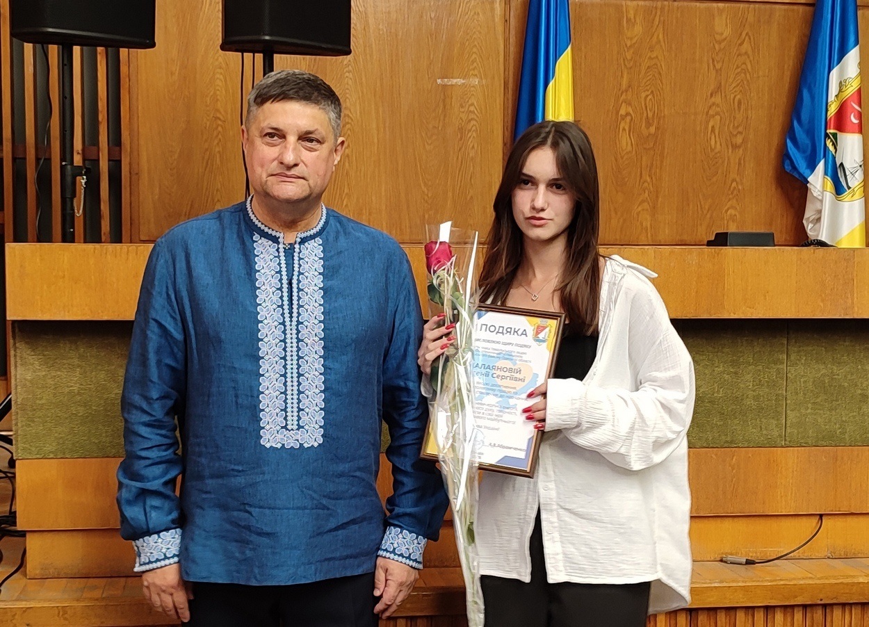 В Ізмаїлі урочисто відзначили найкращих випускників ліцеїв міста