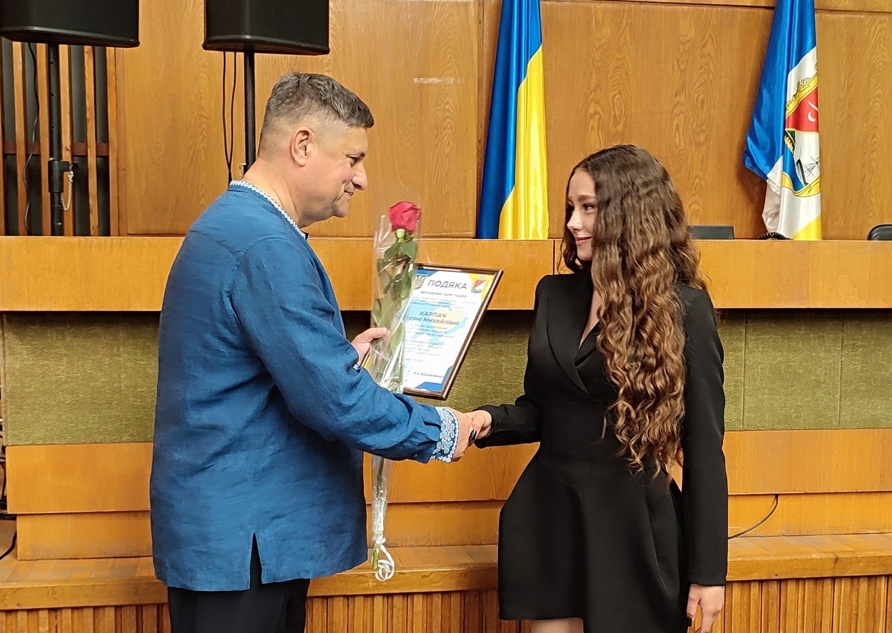 В Ізмаїлі урочисто відзначили найкращих випускників ліцеїв міста