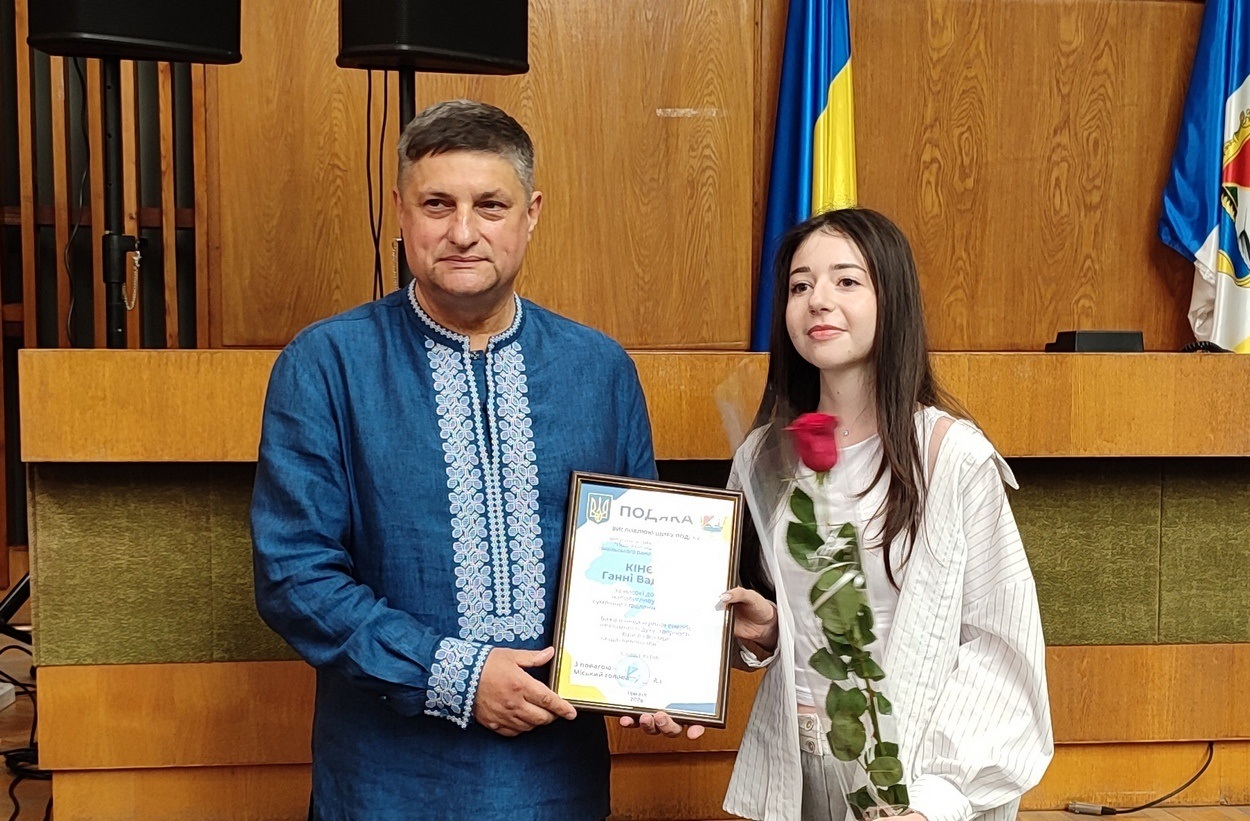 В Ізмаїлі урочисто відзначили найкращих випускників ліцеїв міста