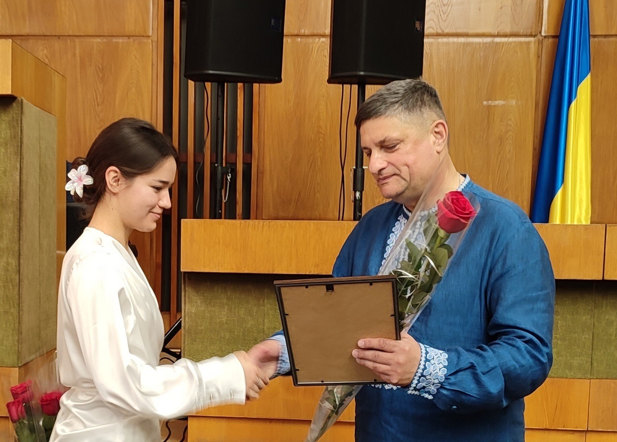 В Ізмаїлі урочисто відзначили найкращих випускників ліцеїв міста