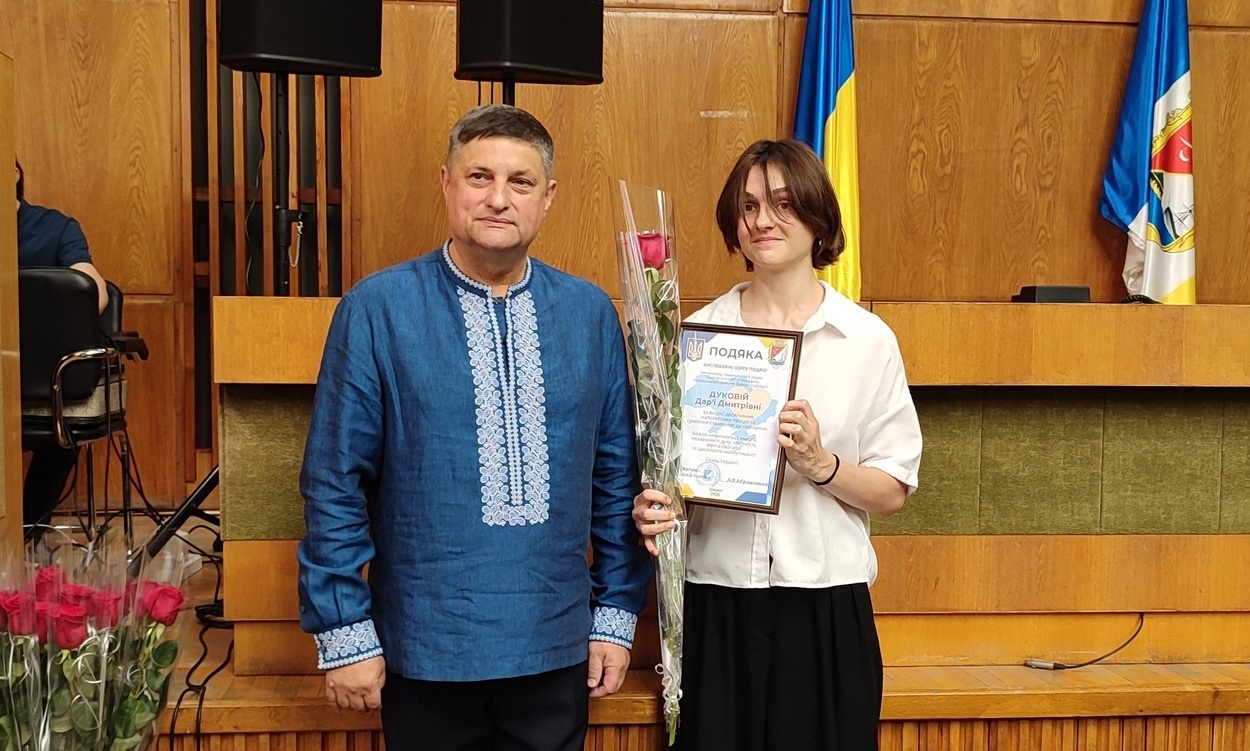 В Ізмаїлі урочисто відзначили найкращих випускників ліцеїв міста