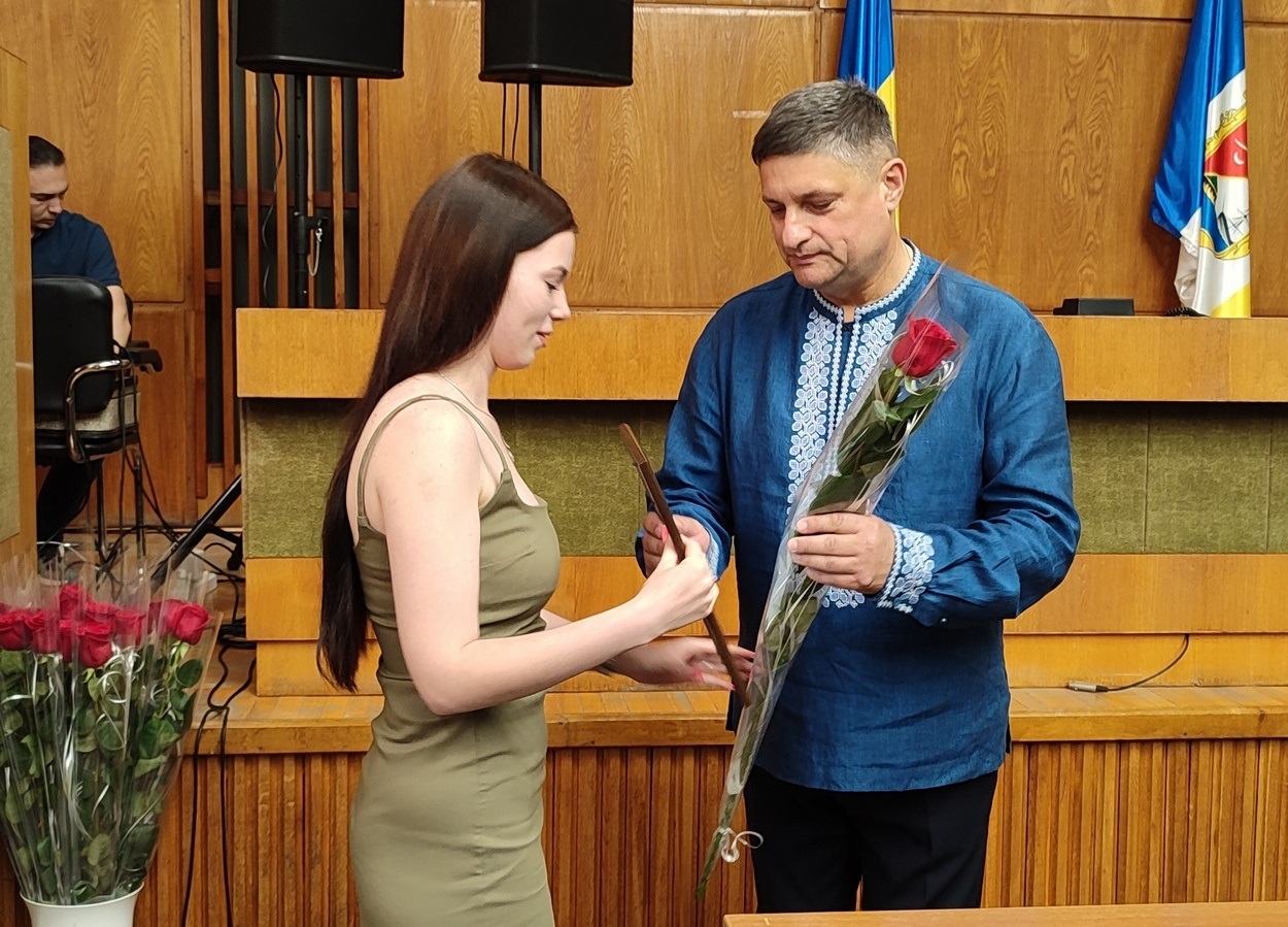 В Ізмаїлі урочисто відзначили найкращих випускників ліцеїв міста