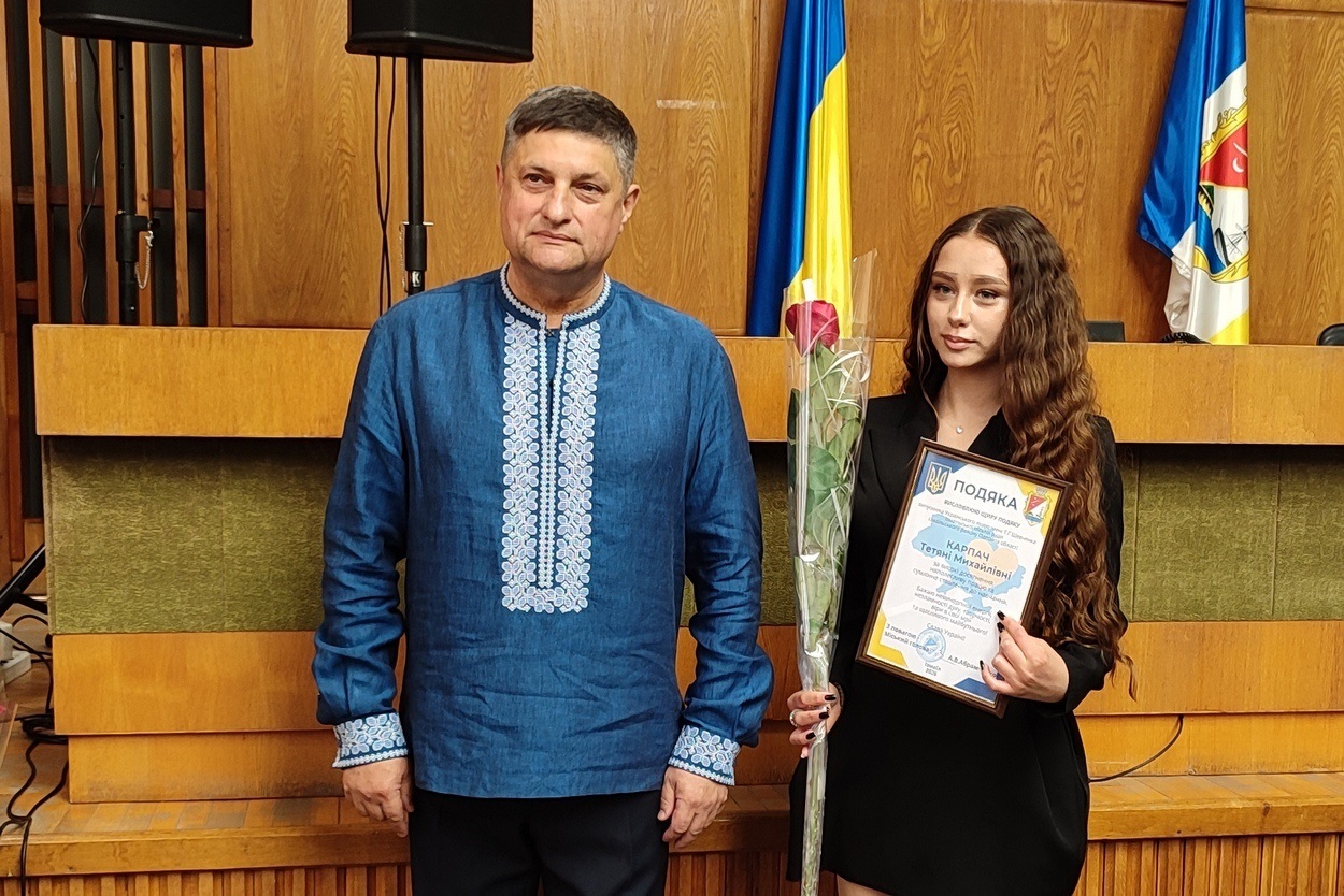 В Ізмаїлі урочисто відзначили найкращих випускників ліцеїв міста