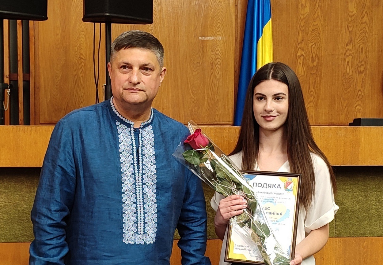 В Ізмаїлі урочисто відзначили найкращих випускників ліцеїв міста