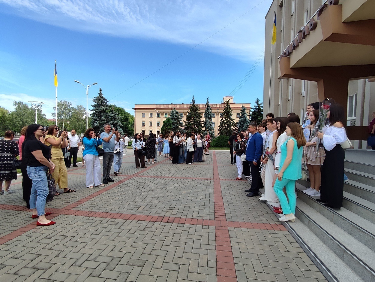 В Ізмаїлі урочисто відзначили найкращих випускників ліцеїв міста