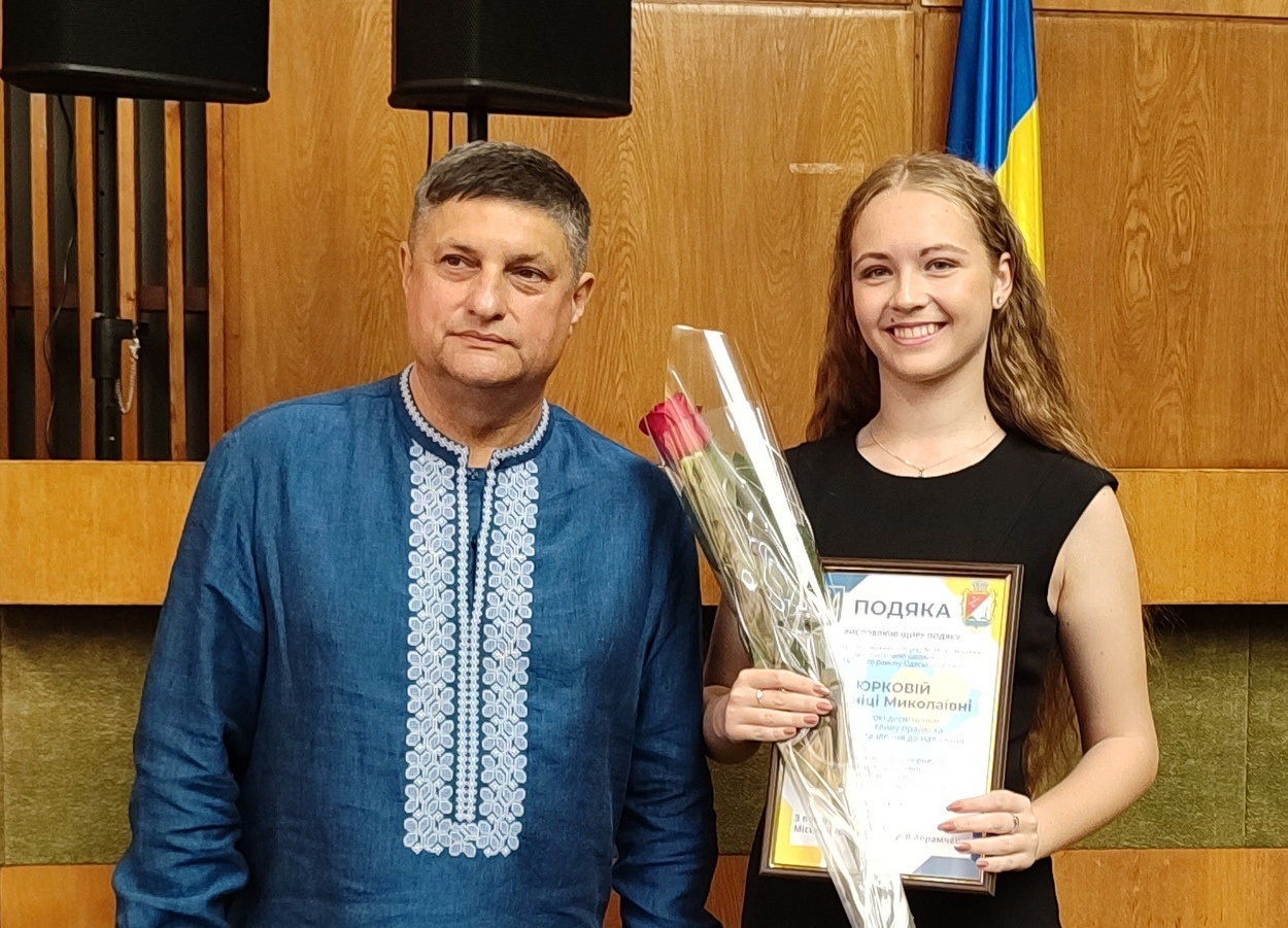 В Ізмаїлі урочисто відзначили найкращих випускників ліцеїв міста