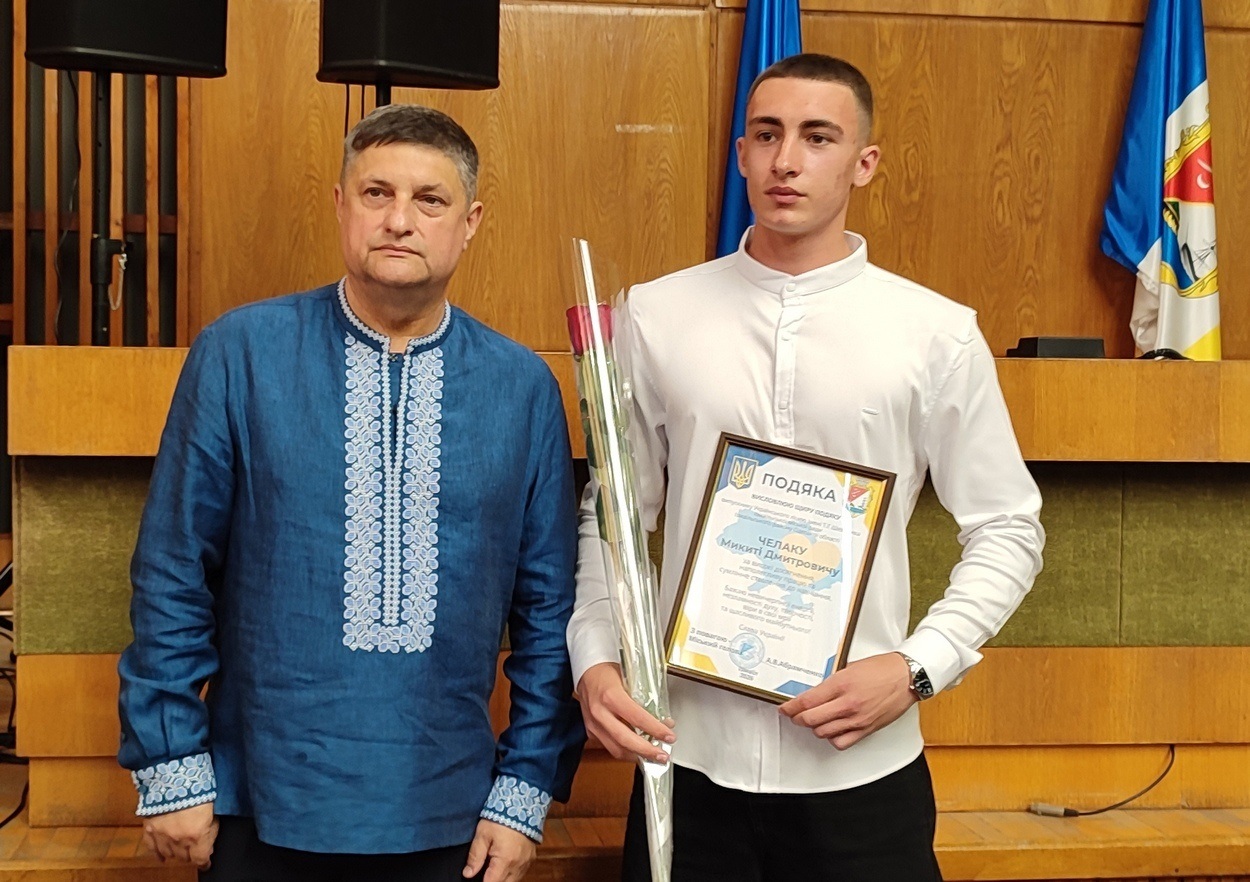 В Ізмаїлі урочисто відзначили найкращих випускників ліцеїв міста