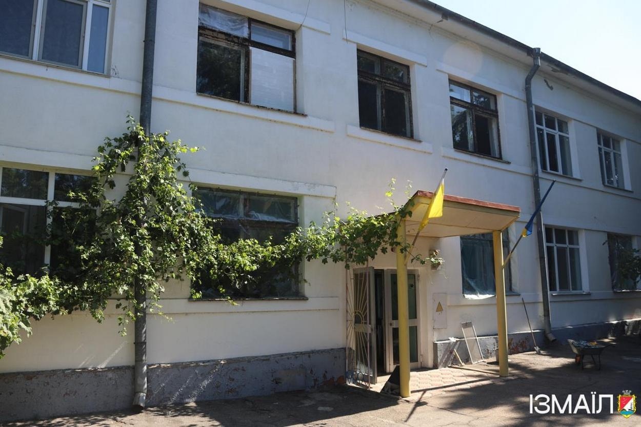 Внаслідок ворожого нальоту шахедів на Ізмаїл постраждала поліклініка Дунайської обласної лікарні