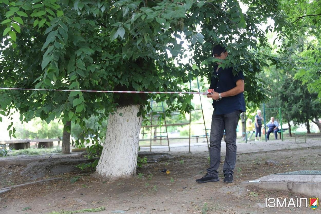 В Ізмаїлі, під час ворожої атаки на місто, в п’ятиповерхівку влучив шахед