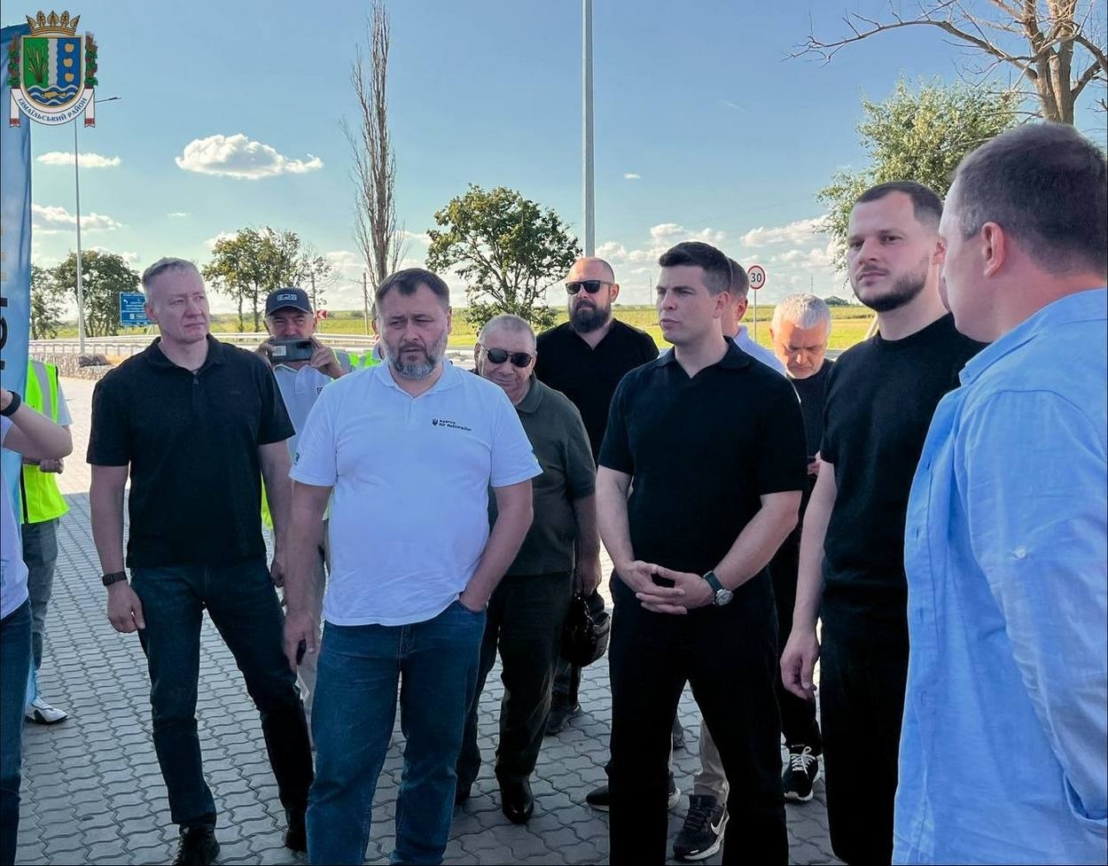 Міністр з відновлення, інфраструктури та транспорту Микола Калашник відвідав Ізмаїльський район