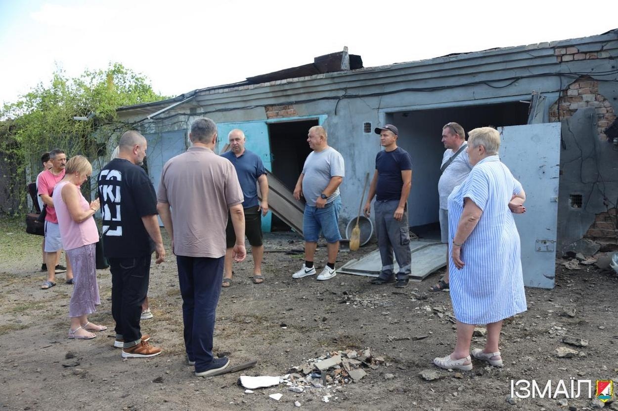 Нічна атака на Ізмаїл: мер Андрій Абрамченко зустрівся з мешканцями постраждалого мікрорайону